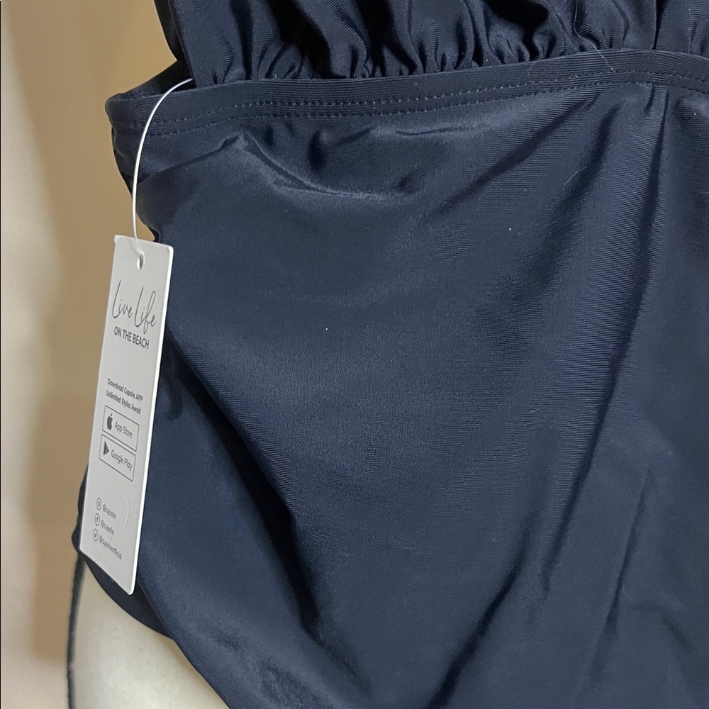 🩱🏊♀️🤿⛱️NWT Cupshe Black Deep V-Neck Body Swimsuit - Picture 7 of 10